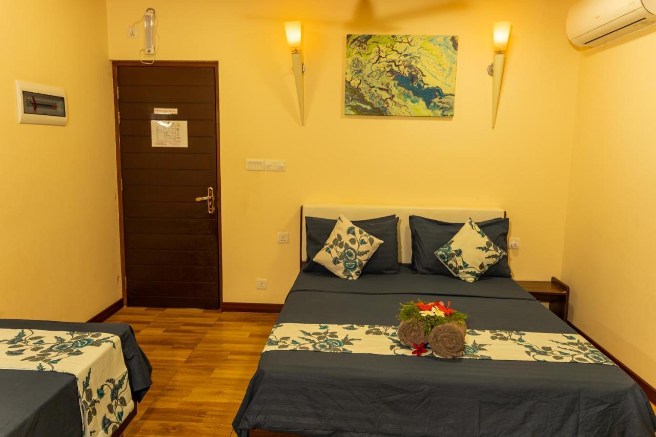 Daisy Hotel *
